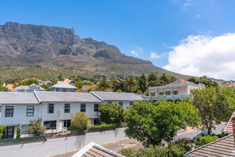 4 Bedroom Property for Sale in Oranjezicht Western Cape